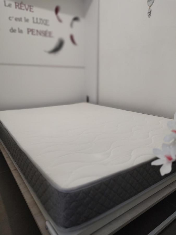 Studio Coin Nuit, Entre Plage Et Centre マルセイユ エクステリア 写真